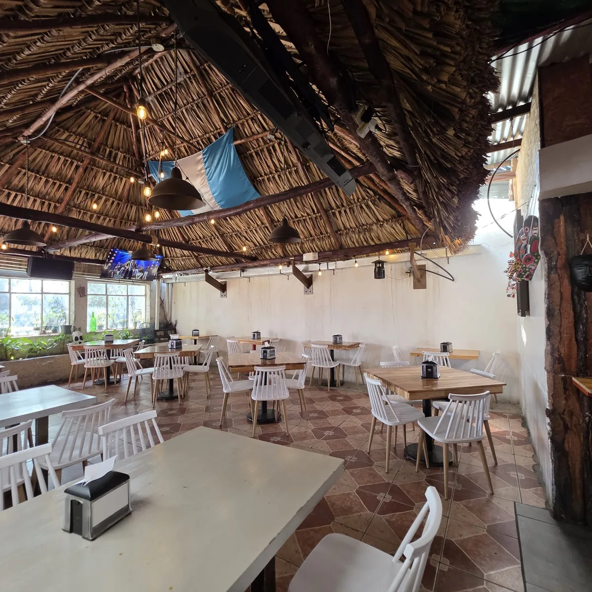Área principal de El Rancho Restobar